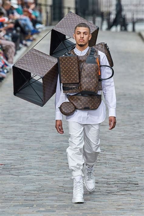 lv men show strean 2020|All the Bags From Louis Vuitton’s Men’s Spring 2020 Show.